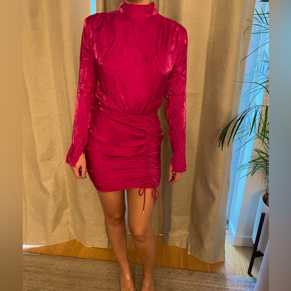 Never worn dress, very elegant